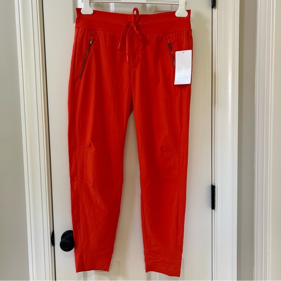 Athleta Trekkie North Jogger | NWT | Flame Orange
Woman’s Size 8 - Picture 4 of 13
